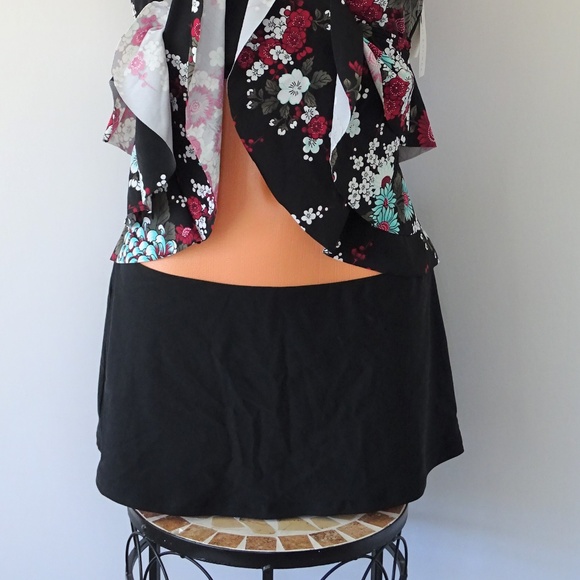 Island Escape 2Pc Floral Print Ruffled Tankini Set - Picture 2 of 4